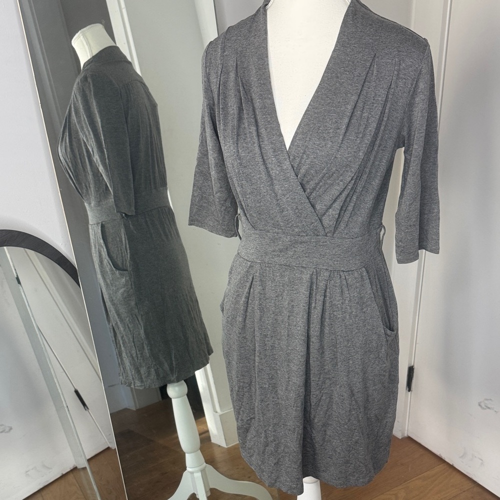 Gray Wrap 🚨BOGO 50% OFF - Forever 21 - V Neck 3/4 Sleeve Dress - NWT - Sz Med